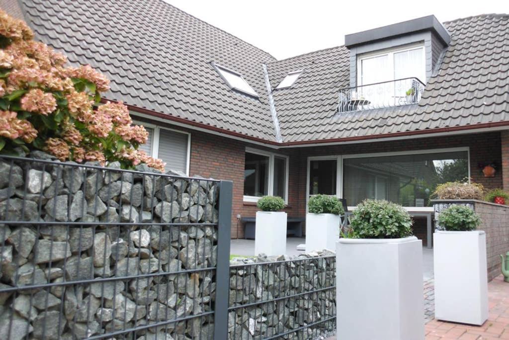 Wohlfuehlen In Gepflegter 70 Qm Oberwohnung Marienhafe Kültér fotó